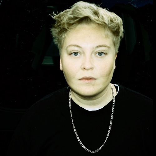 elle perry