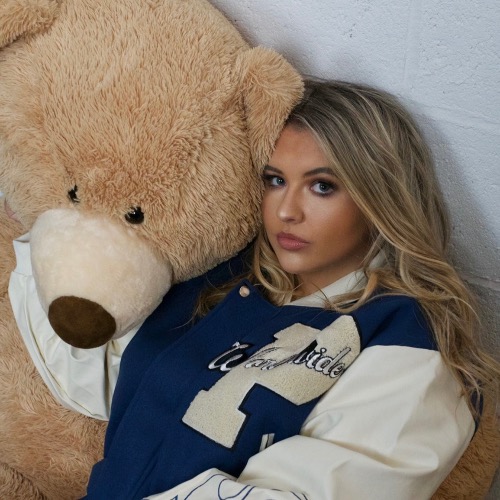 Lauren Amour